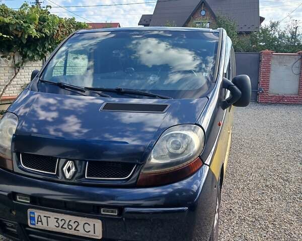 Жовтий Рено Трафік, об'ємом двигуна 1.9 л та пробігом 300 тис. км за 9900 $, фото 1 на Automoto.ua