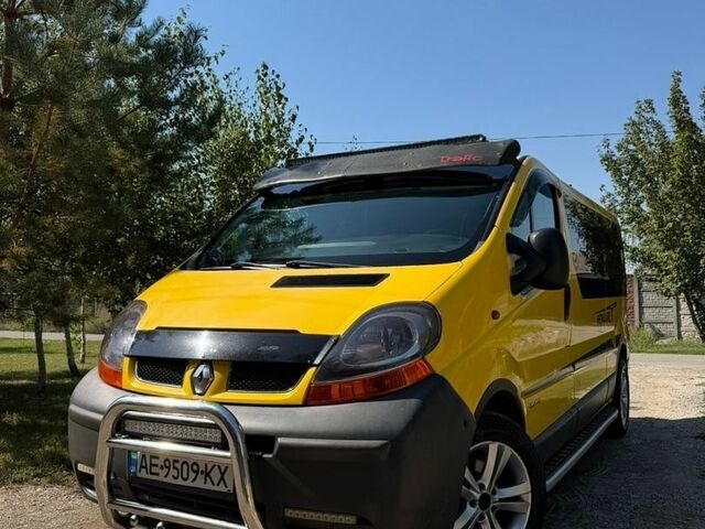 Жовтий Рено Трафік, об'ємом двигуна 1.87 л та пробігом 297 тис. км за 9700 $, фото 1 на Automoto.ua