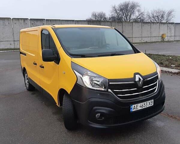 Жовтий Рено Трафік, об'ємом двигуна 1.6 л та пробігом 260 тис. км за 12500 $, фото 1 на Automoto.ua
