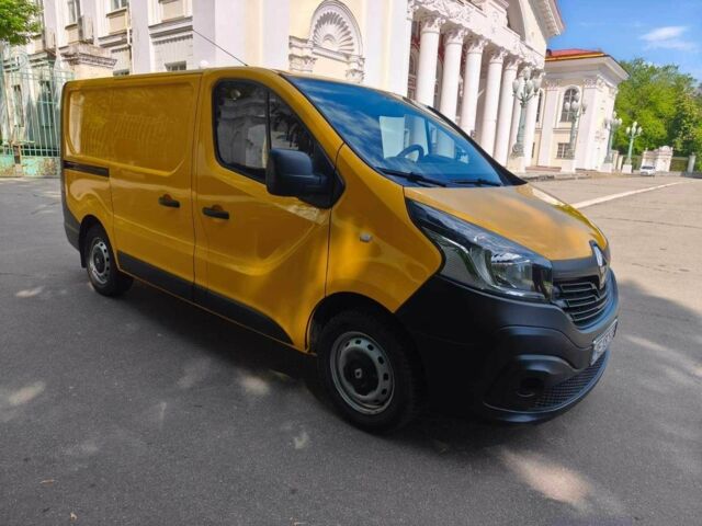 Жовтий Рено Трафік, об'ємом двигуна 1.6 л та пробігом 209 тис. км за 12500 $, фото 1 на Automoto.ua