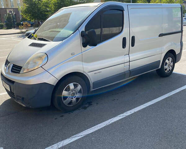 Сірий Рено Трафік, об'ємом двигуна 2.46 л та пробігом 300 тис. км за 6500 $, фото 1 на Automoto.ua