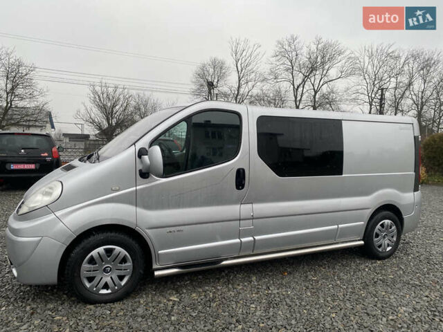 Серый Рено Трафик, объемом двигателя 2 л и пробегом 300 тыс. км за 13800 $, фото 1 на Automoto.ua