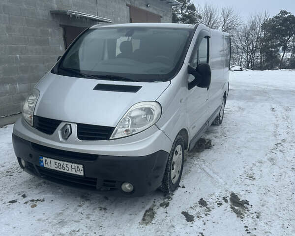Сірий Рено Трафік, об'ємом двигуна 2 л та пробігом 374 тис. км за 10500 $, фото 1 на Automoto.ua