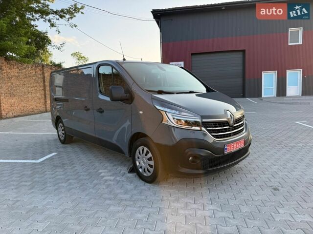 Сірий Рено Трафік, об'ємом двигуна 2 л та пробігом 242 тис. км за 18500 $, фото 1 на Automoto.ua