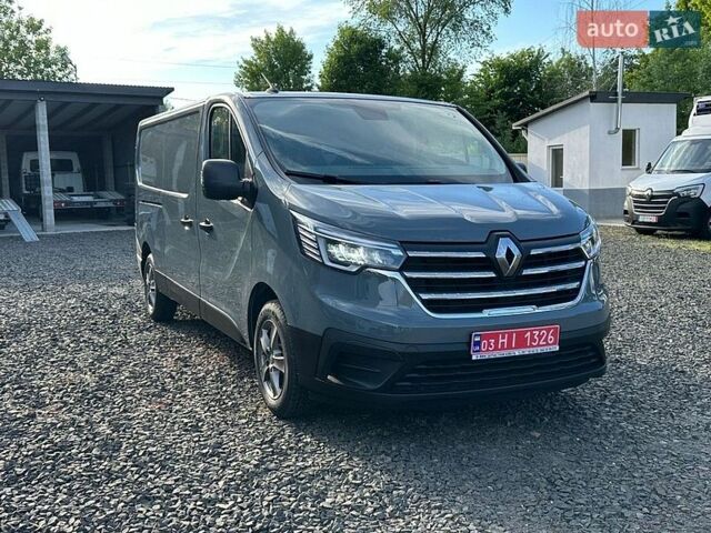 Серый Рено Трафик, объемом двигателя 2 л и пробегом 78 тыс. км за 25898 $, фото 1 на Automoto.ua