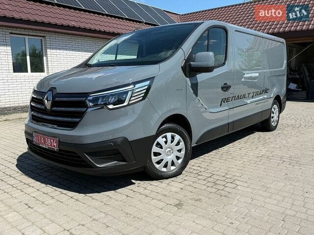 Серый Рено Трафик, объемом двигателя 2 л и пробегом 143 тыс. км за 24250 $, фото 1 на Automoto.ua