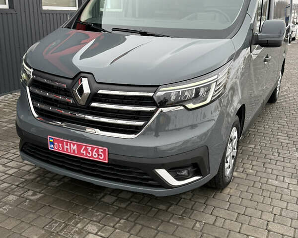 Сірий Рено Трафік, об'ємом двигуна 2 л та пробігом 30 тис. км за 29900 $, фото 1 на Automoto.ua