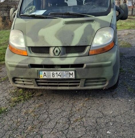 Серый Рено Трафик, объемом двигателя 1.4 л и пробегом 363 тыс. км за 7500 $, фото 1 на Automoto.ua