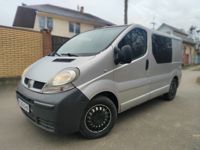 Серый Рено Трафик, объемом двигателя 2 л и пробегом 465 тыс. км за 3950 $, фото 1 на Automoto.ua