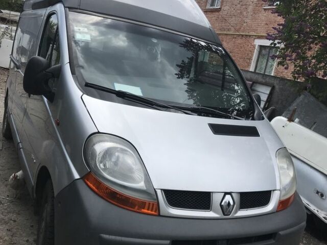 Сірий Рено Трафік, об'ємом двигуна 2.5 л та пробігом 385 тис. км за 5500 $, фото 1 на Automoto.ua