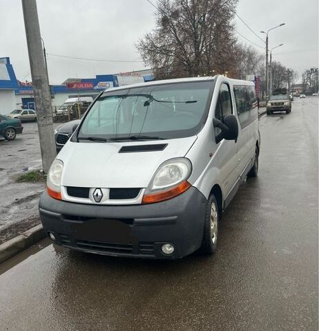 Сірий Рено Трафік, об'ємом двигуна 1.9 л та пробігом 250 тис. км за 8000 $, фото 1 на Automoto.ua
