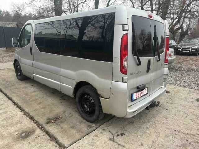 Сірий Рено Трафік, об'ємом двигуна 2 л та пробігом 100 тис. км за 3600 $, фото 1 на Automoto.ua