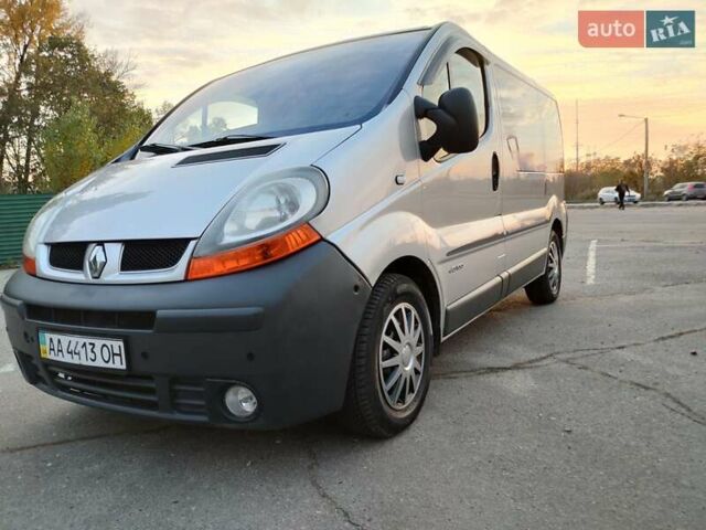 Сірий Рено Трафік, об'ємом двигуна 1.9 л та пробігом 280 тис. км за 6800 $, фото 1 на Automoto.ua