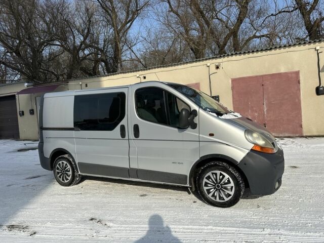 Сірий Рено Трафік, об'ємом двигуна 1.9 л та пробігом 250 тис. км за 7200 $, фото 1 на Automoto.ua