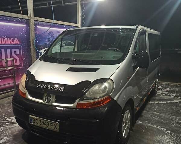 Сірий Рено Трафік, об'ємом двигуна 1.87 л та пробігом 330 тис. км за 4600 $, фото 1 на Automoto.ua