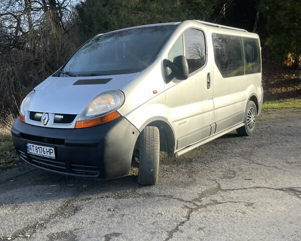 Серый Рено Трафик, объемом двигателя 1.87 л и пробегом 354 тыс. км за 6700 $, фото 1 на Automoto.ua