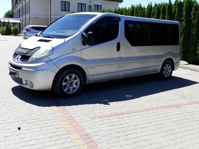 Серый Рено Трафик, объемом двигателя 0 л и пробегом 280 тыс. км за 8000 $, фото 1 на Automoto.ua