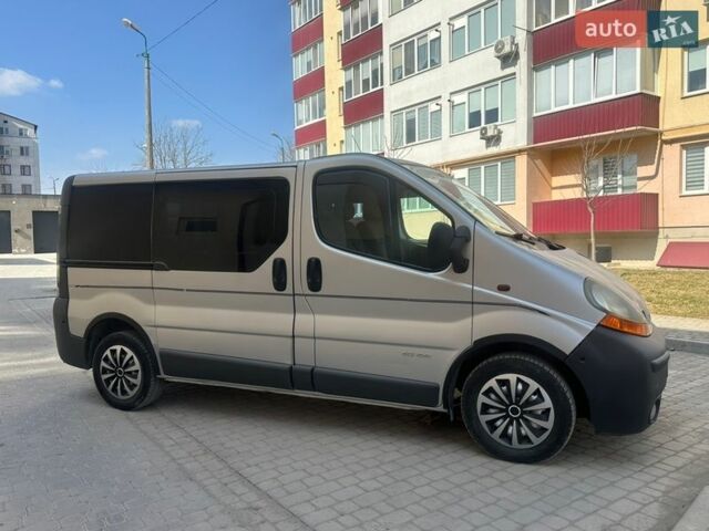 Сірий Рено Трафік, об'ємом двигуна 1.9 л та пробігом 250 тис. км за 7100 $, фото 1 на Automoto.ua