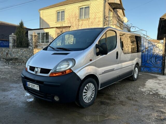Серый Рено Трафик, объемом двигателя 1.9 л и пробегом 312 тыс. км за 5800 $, фото 1 на Automoto.ua