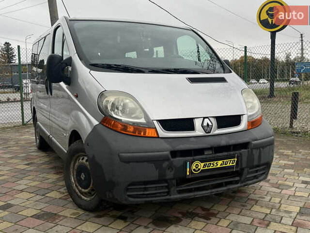 Рено Трафик 2004 в Стрые на Automoto.ua Серый Рено Трафик, объемом двигателя 1.87 л и пробегом 293 тыс. км за 7800 $, фото 1 на Automoto.ua