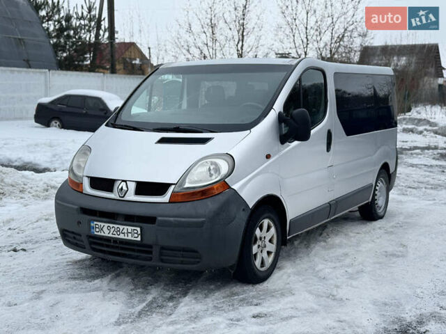 Серый Рено Трафик, объемом двигателя 1.9 л и пробегом 350 тыс. км за 5450 $, фото 1 на Automoto.ua