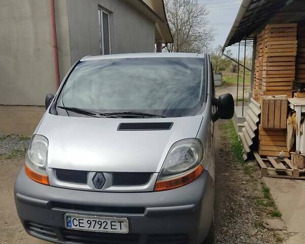 Серый Рено Трафик, объемом двигателя 1.87 л и пробегом 292 тыс. км за 7600 $, фото 1 на Automoto.ua