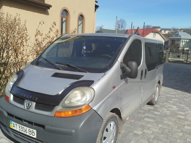 Сірий Рено Трафік, об'ємом двигуна 0 л та пробігом 250 тис. км за 7500 $, фото 1 на Automoto.ua