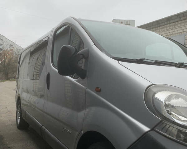 Сірий Рено Трафік, об'ємом двигуна 1.9 л та пробігом 270 тис. км за 10000 $, фото 1 на Automoto.ua