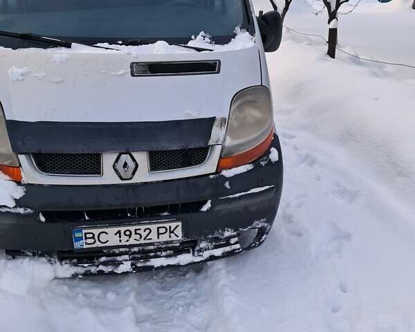 Серый Рено Трафик, объемом двигателя 2.46 л и пробегом 347 тыс. км за 5200 $, фото 1 на Automoto.ua