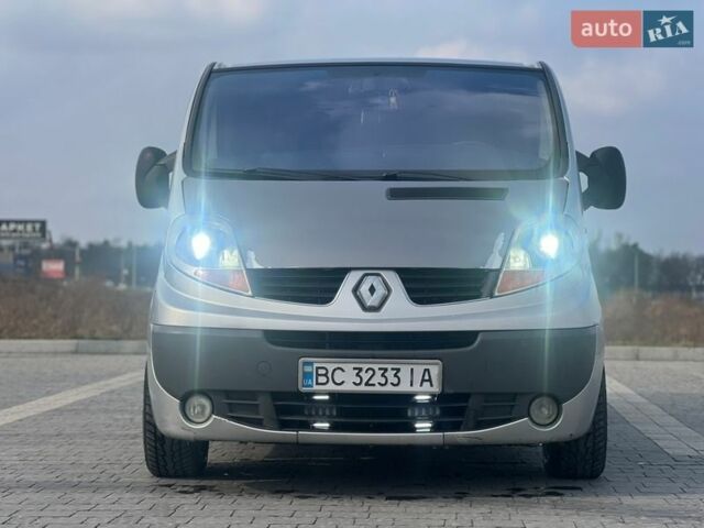 Сірий Рено Трафік, об'ємом двигуна 2 л та пробігом 370 тис. км за 10000 $, фото 1 на Automoto.ua