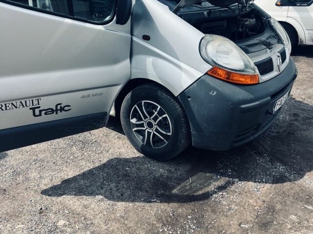 Серый Рено Трафик, объемом двигателя 0 л и пробегом 440 тыс. км за 3800 $, фото 1 на Automoto.ua
