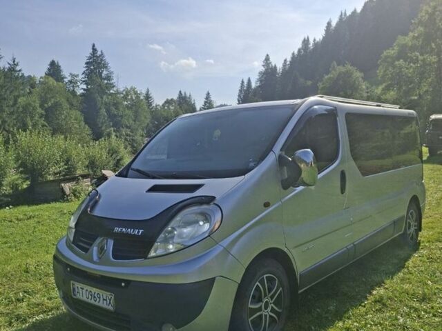 Серый Рено Трафик, объемом двигателя 2.5 л и пробегом 350 тыс. км за 8450 $, фото 1 на Automoto.ua
