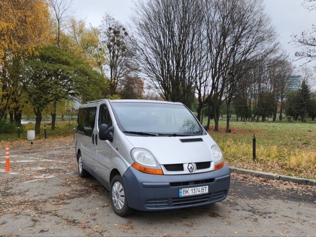 Серый Рено Трафик, объемом двигателя 2.5 л и пробегом 350 тыс. км за 7000 $, фото 1 на Automoto.ua