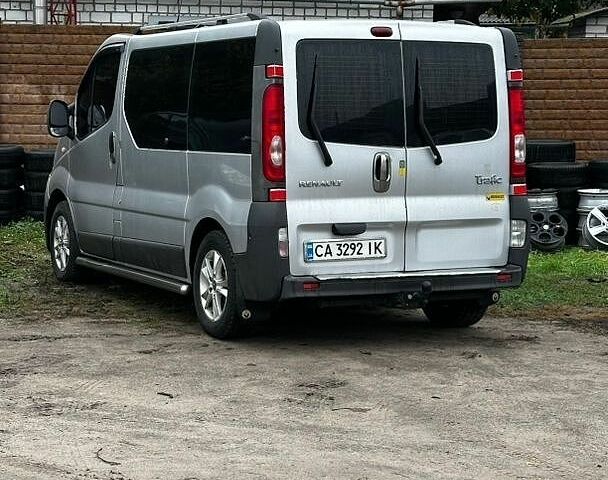 Сірий Рено Трафік, об'ємом двигуна 2 л та пробігом 278 тис. км за 8000 $, фото 1 на Automoto.ua