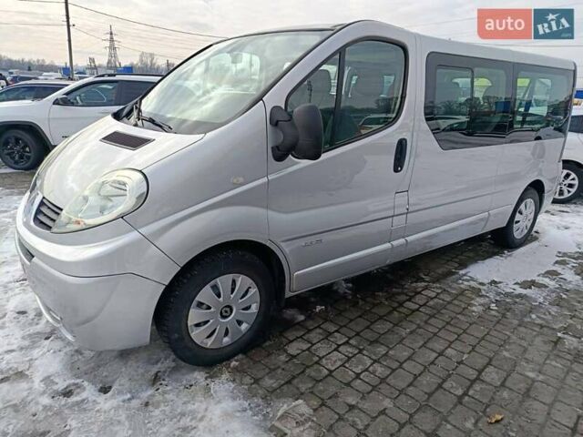 Серый Рено Трафик, объемом двигателя 2 л и пробегом 233 тыс. км за 11800 $, фото 1 на Automoto.ua