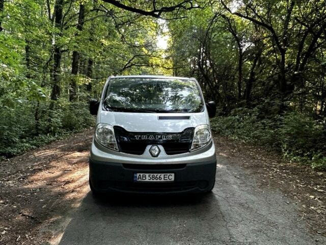 Сірий Рено Трафік, об'ємом двигуна 2 л та пробігом 371 тис. км за 8310 $, фото 1 на Automoto.ua