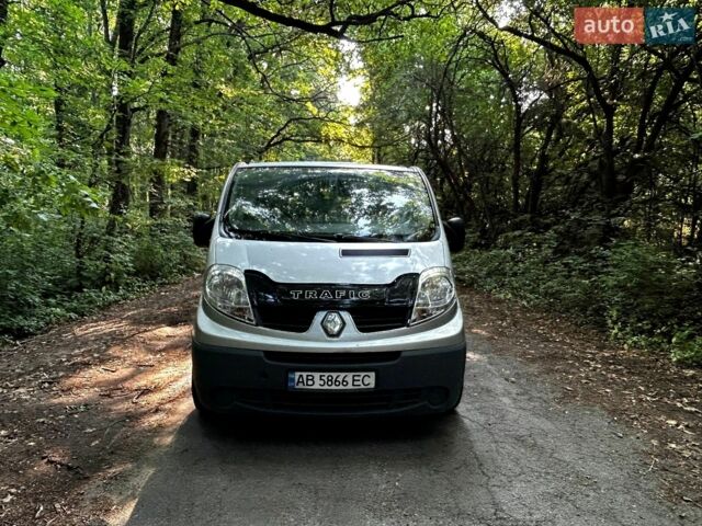 Сірий Рено Трафік, об'ємом двигуна 2 л та пробігом 371 тис. км за 8300 $, фото 1 на Automoto.ua