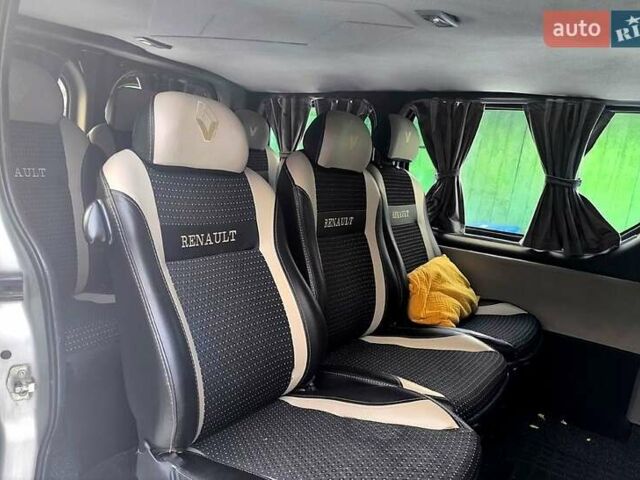 Сірий Рено Трафік, об'ємом двигуна 2 л та пробігом 186 тис. км за 8300 $, фото 1 на Automoto.ua