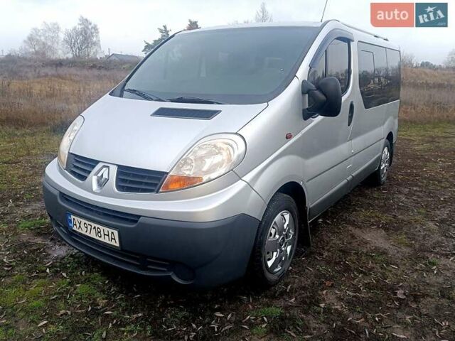 Серый Рено Трафик, объемом двигателя 2 л и пробегом 347 тыс. км за 9500 $, фото 1 на Automoto.ua