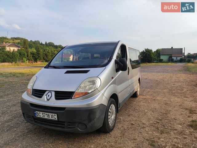 Сірий Рено Трафік, об'ємом двигуна 2 л та пробігом 320 тис. км за 6500 $, фото 1 на Automoto.ua