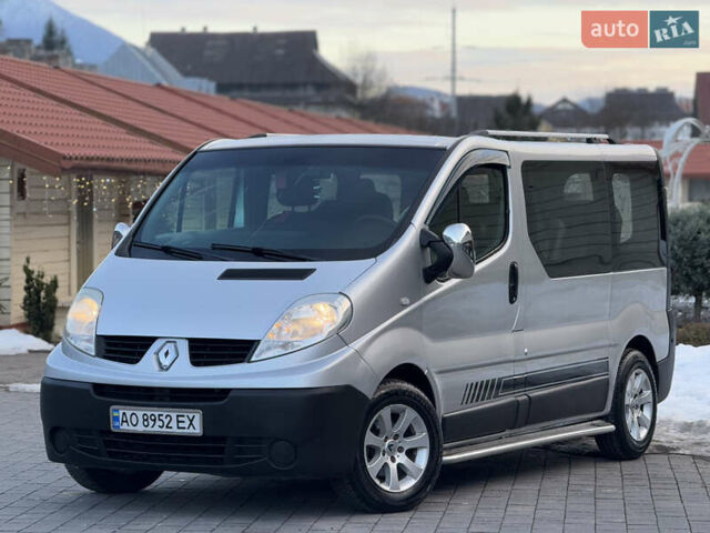Сірий Рено Трафік, об'ємом двигуна 2 л та пробігом 250 тис. км за 7300 $, фото 1 на Automoto.ua