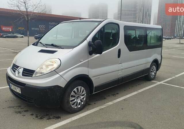 Сірий Рено Трафік, об'ємом двигуна 2 л та пробігом 310 тис. км за 10000 $, фото 1 на Automoto.ua