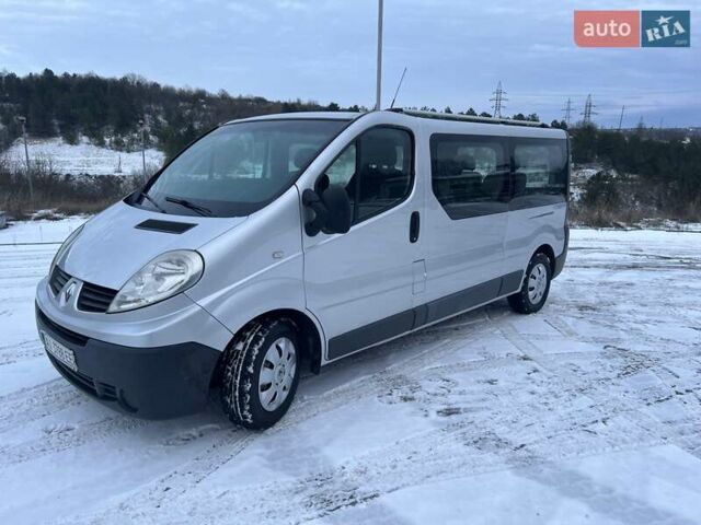 Сірий Рено Трафік, об'ємом двигуна 2 л та пробігом 300 тис. км за 7999 $, фото 1 на Automoto.ua