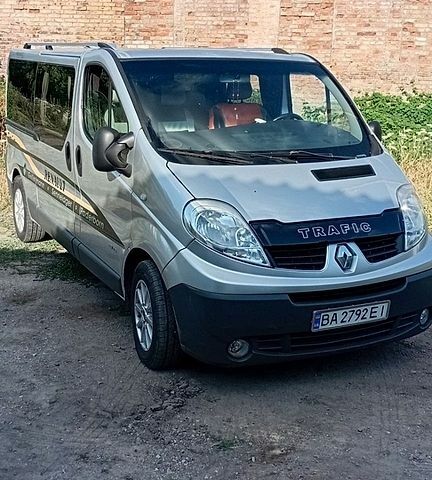 Сірий Рено Трафік, об'ємом двигуна 2 л та пробігом 318 тис. км за 8900 $, фото 1 на Automoto.ua
