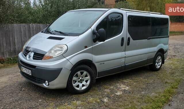 Серый Рено Трафик, объемом двигателя 2 л и пробегом 369 тыс. км за 9700 $, фото 1 на Automoto.ua