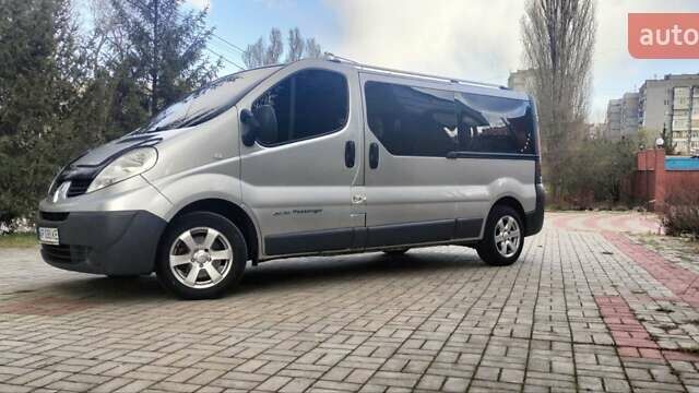 Серый Рено Трафик, объемом двигателя 2 л и пробегом 314 тыс. км за 8800 $, фото 1 на Automoto.ua