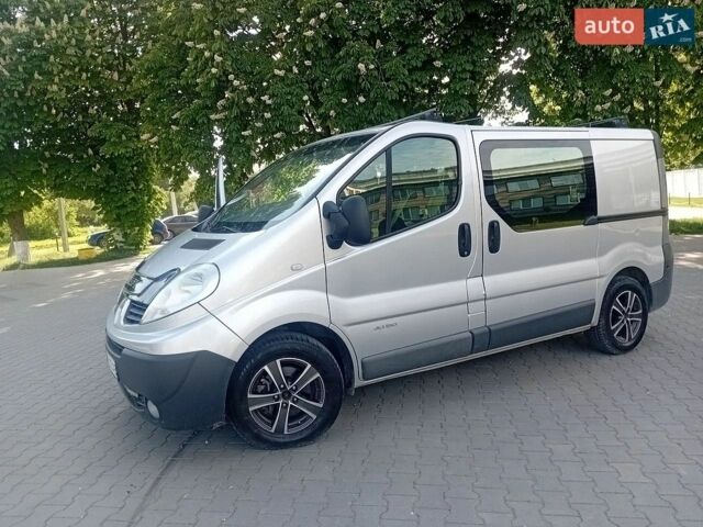 Серый Рено Трафик, объемом двигателя 2.46 л и пробегом 320 тыс. км за 8450 $, фото 1 на Automoto.ua
