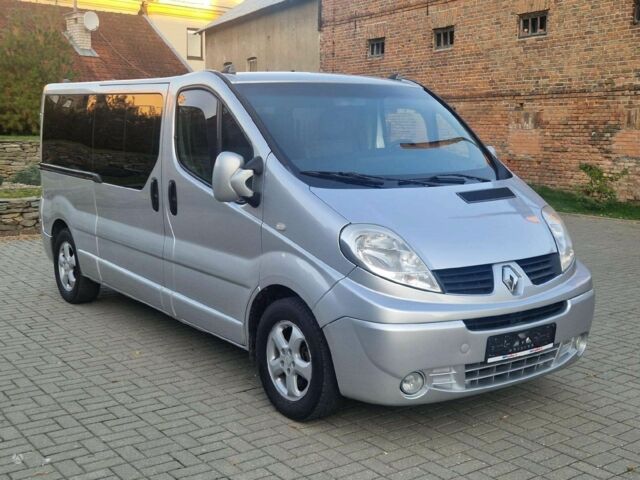 Сірий Рено Трафік, об'ємом двигуна 2 л та пробігом 283 тис. км за 6800 $, фото 1 на Automoto.ua