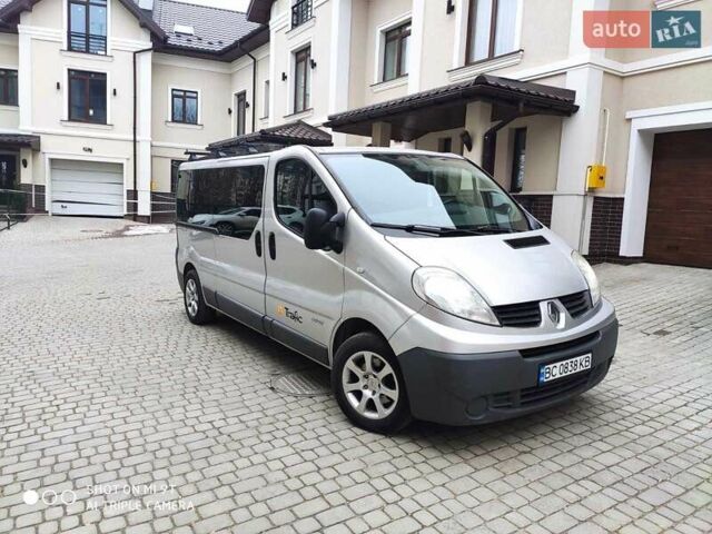 Сірий Рено Трафік, об'ємом двигуна 2 л та пробігом 297 тис. км за 12000 $, фото 1 на Automoto.ua