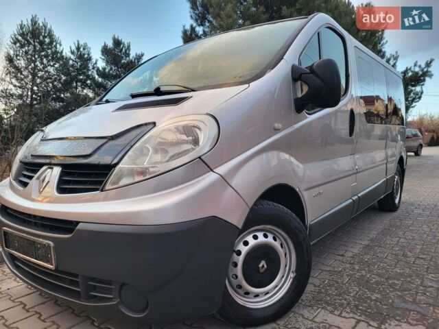 Сірий Рено Трафік, об'ємом двигуна 2 л та пробігом 284 тис. км за 10900 $, фото 1 на Automoto.ua